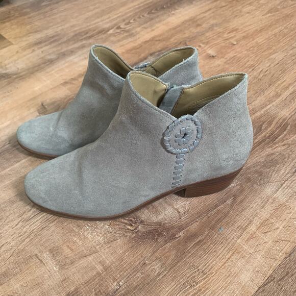Jack Rogers Peyton Bootie in Light Grey Size 8 Suede Ankle Boot Heeled - Picture 2 of 10